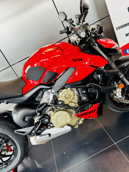 DUCATI STREETFIGHTER V4 - LOA POSSIBLE - ECKBOLSHEIM (STRASBOURG OUEST)