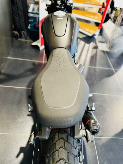 DUCATI SCRAMBLER 800 DARK TERMIGNONI - BRIDAGE A2 POSSIBLE - ECKBOLSHEIM (STRASBOURG OUEST)