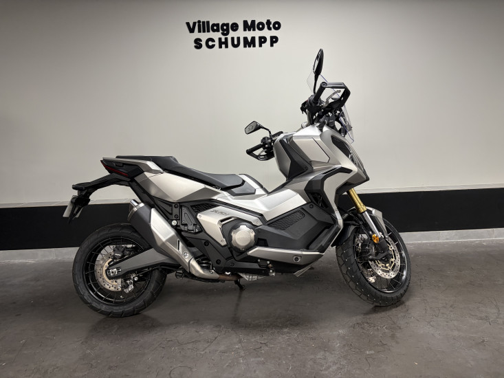 Honda X-ADV 750 / 10616KM / TRES BON ETAT / PNEUS NEUF - ECKBOLSHEIM (STRASBOURG OUEST)