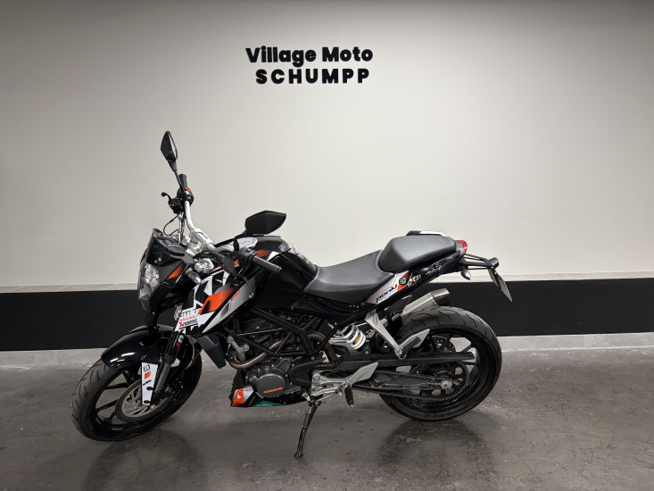 KTM Duke 125 / 12747km / Silencieux Akrapovic - ECKBOLSHEIM (STRASBOURG OUEST)